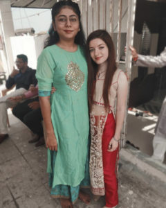 ashlyn-india-ps Ashlyn with her host sister in Surat India